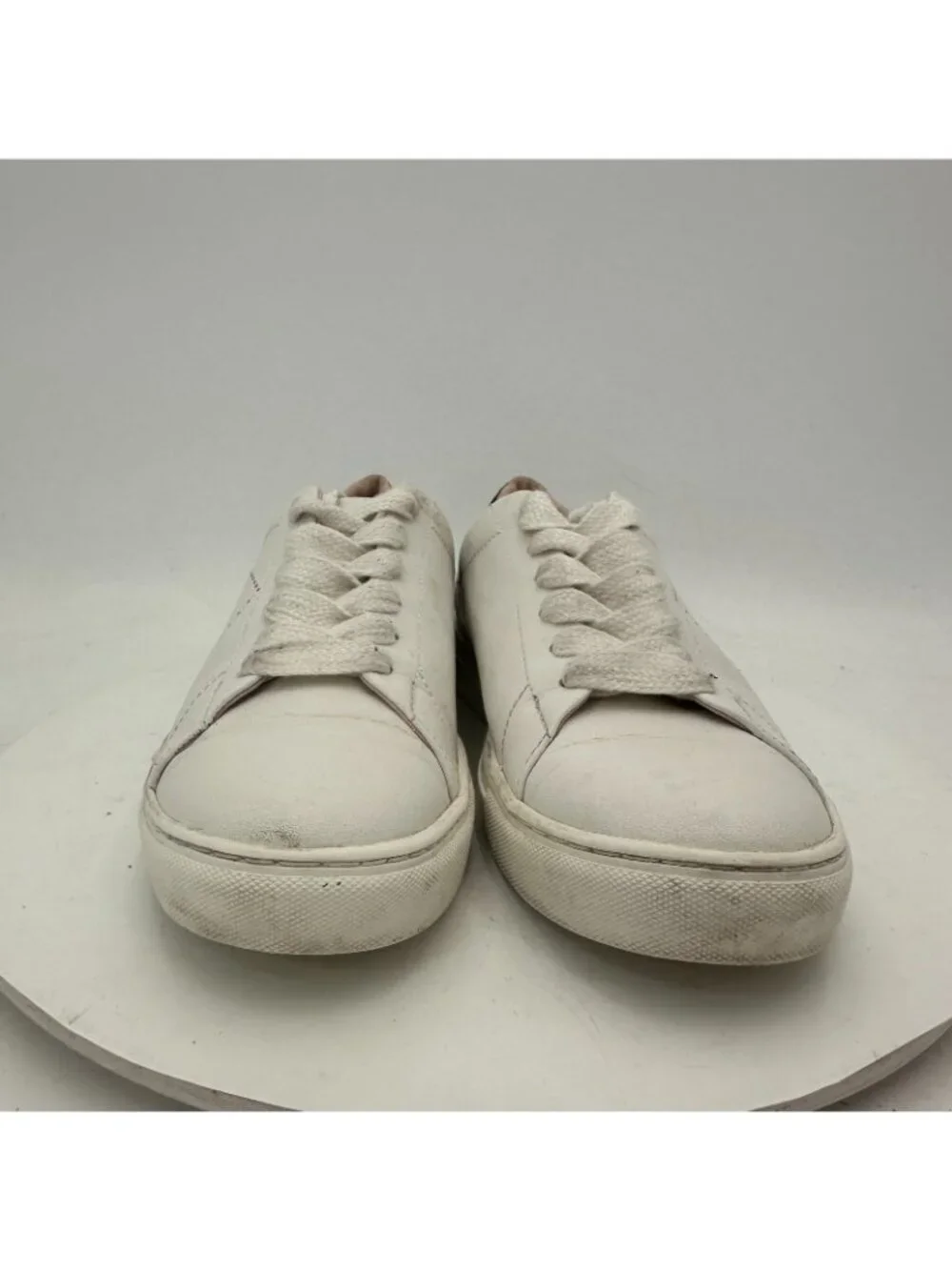 Kate Spade Angelise Women Size 7.5B White Leather Silhouette Casual Shoes